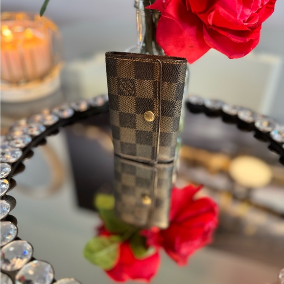 Authentic Louis Vuitton Damier Ebene Multicles 6 Key Wallet - Picture 11 of 11